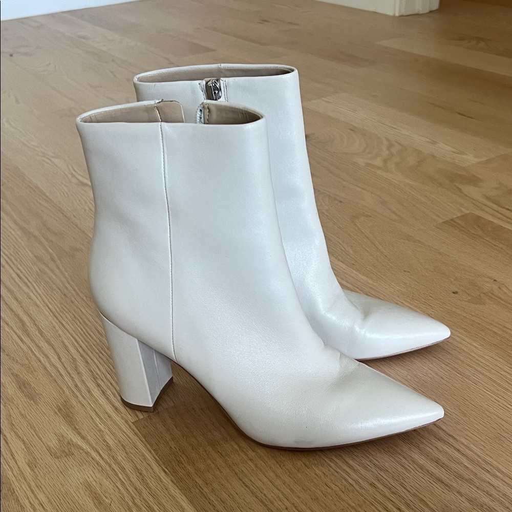 Elegant White Ankle Boots